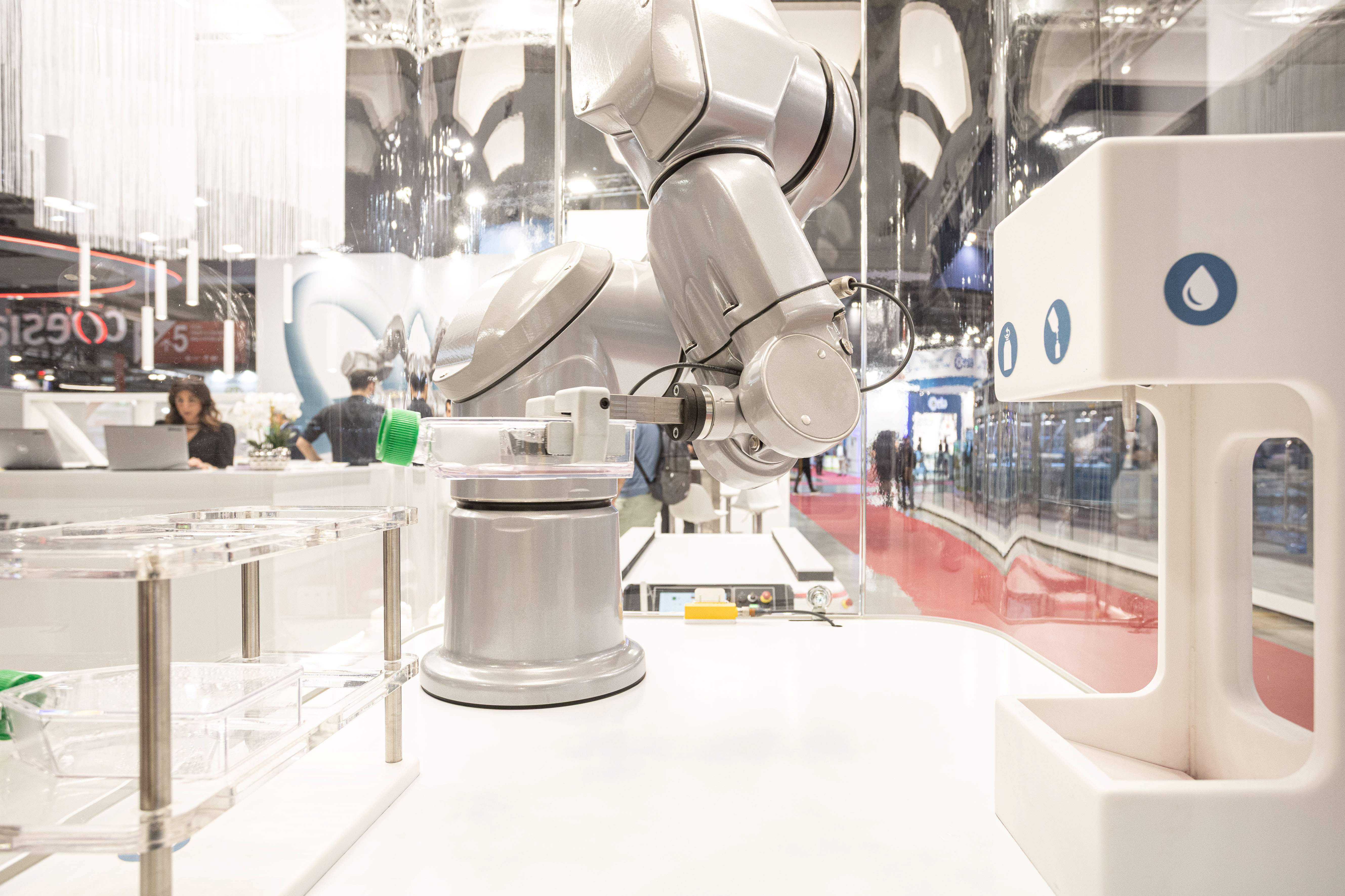 A robotic line at IPACK IMA